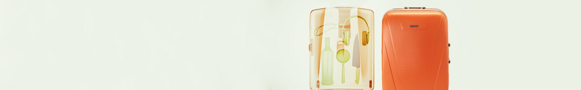 Foto de uma mala com rodas de cor laranja com um raio-x do seu interior no lado esquerdo. O raio X mostra vários itens: uma faca, um fone de ouvido, uma garrafa e uma lupa.