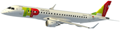 Côté de l'Embraer 190, en l'air. L'avion est blanc et porte le logo TAP Air Portugal Express au début du côté et sur le gouvernail. Au dessus des dernières fenêtres, le lien flytap.com est lisible.